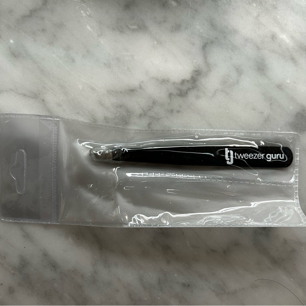 NWOT Tweezer Guru Tweezers in Unopened Package